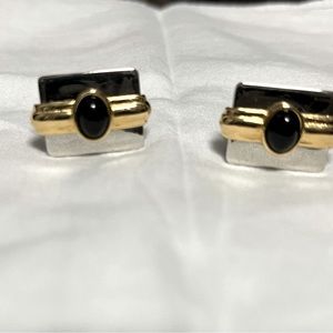 Mixed metal with onyx cuff links